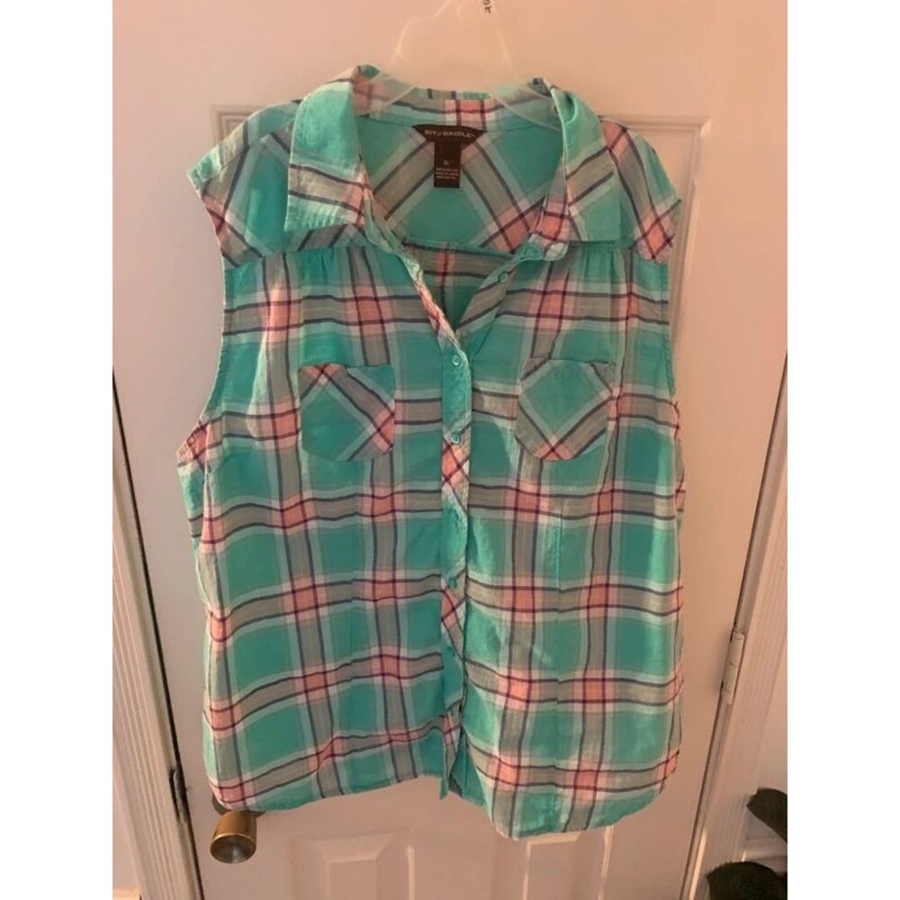 Bit & Bridle Plaid Sleeveless Tshirt Size XL